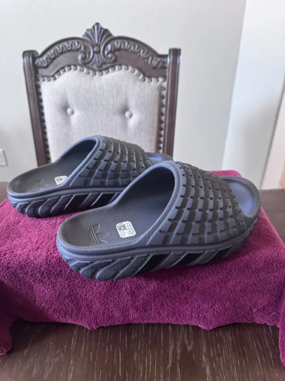 5 MEN/6 WOMEN ADIDAS ADILETTE 94  SLIDES